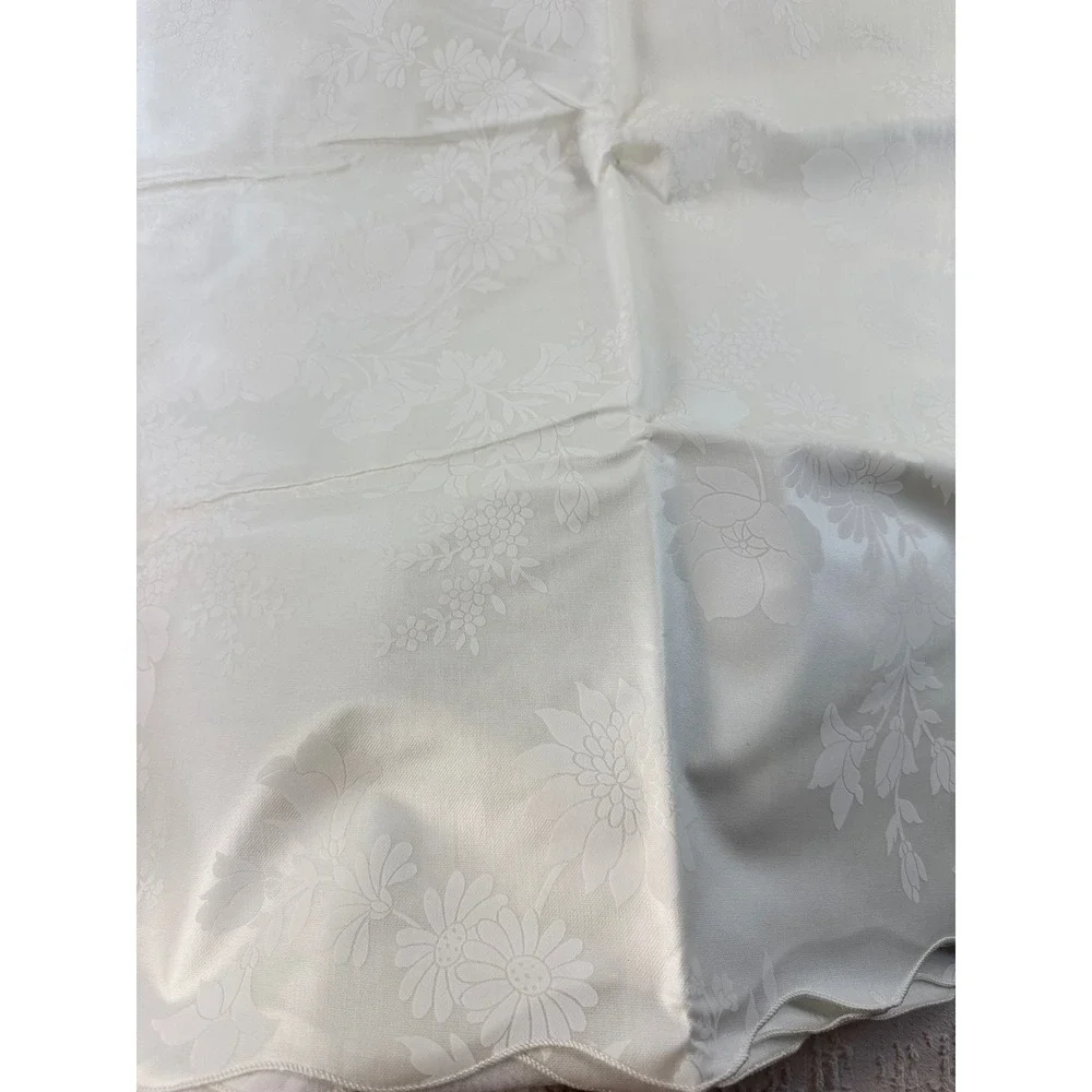 Vintage Deluxe Quality Vinyl Tablecloth Flannel Backed Floral Cream 52x90 New